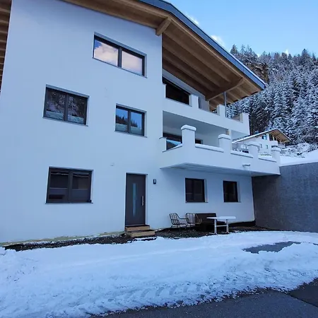 Apartmán In Pitztal Near Glacier Oberlehn
